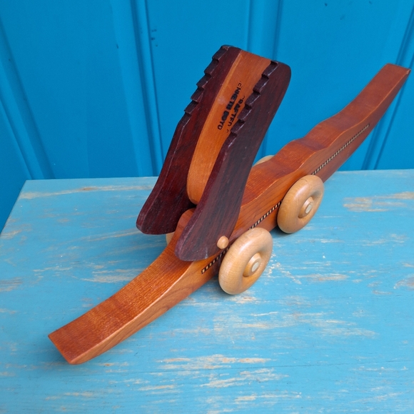 Wood Alligator Mascot Crocodile Gator Lover Gift Handmade Wooden Toy Home Decor - Picture 8 of 15